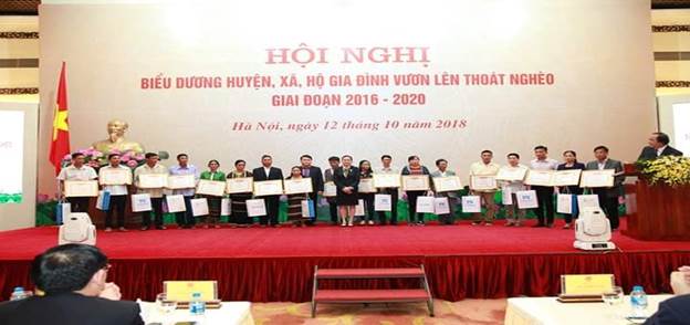 Hội nghị tuyên dương một số huyện, xã, hộ gia đình  vươn lên thoát nghèo giai đoạn 2016-2020